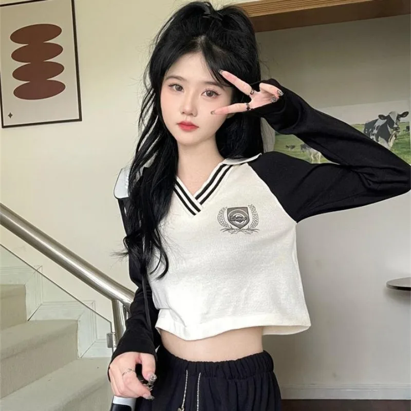 Лоскутные футболки с принтом и рукавом реглан V-образным вырезом корейские