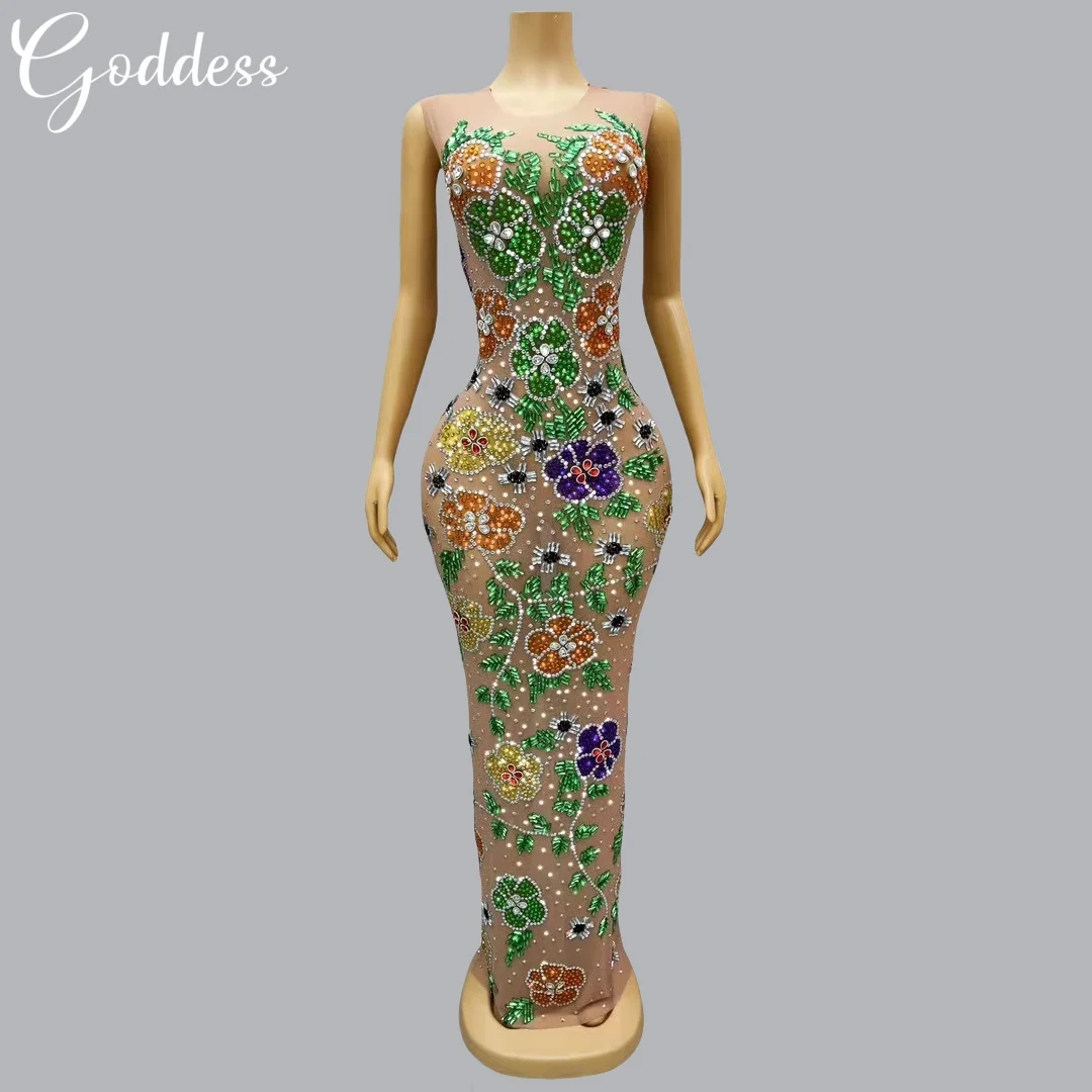 Женское вечернее платье со стразами длинное облегающее с блестящими кристаллами