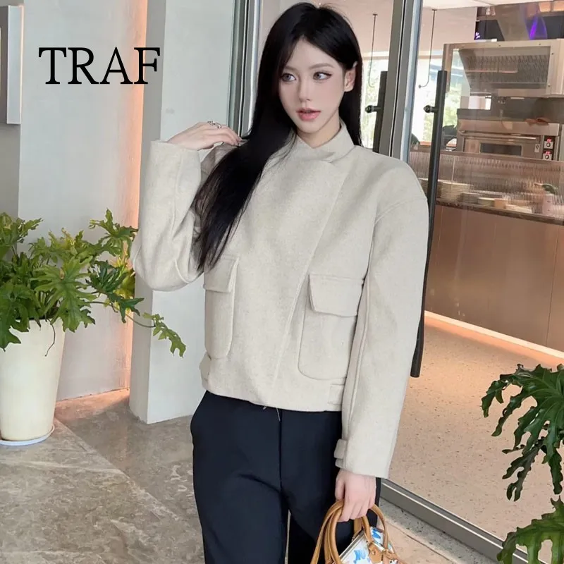 

Куртка женская короткая шерстяная с карманами, на осень/зиму