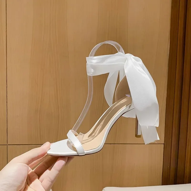 Черные атласные босоножки Женские женские туфли на шпильке с ремешком щиколотке