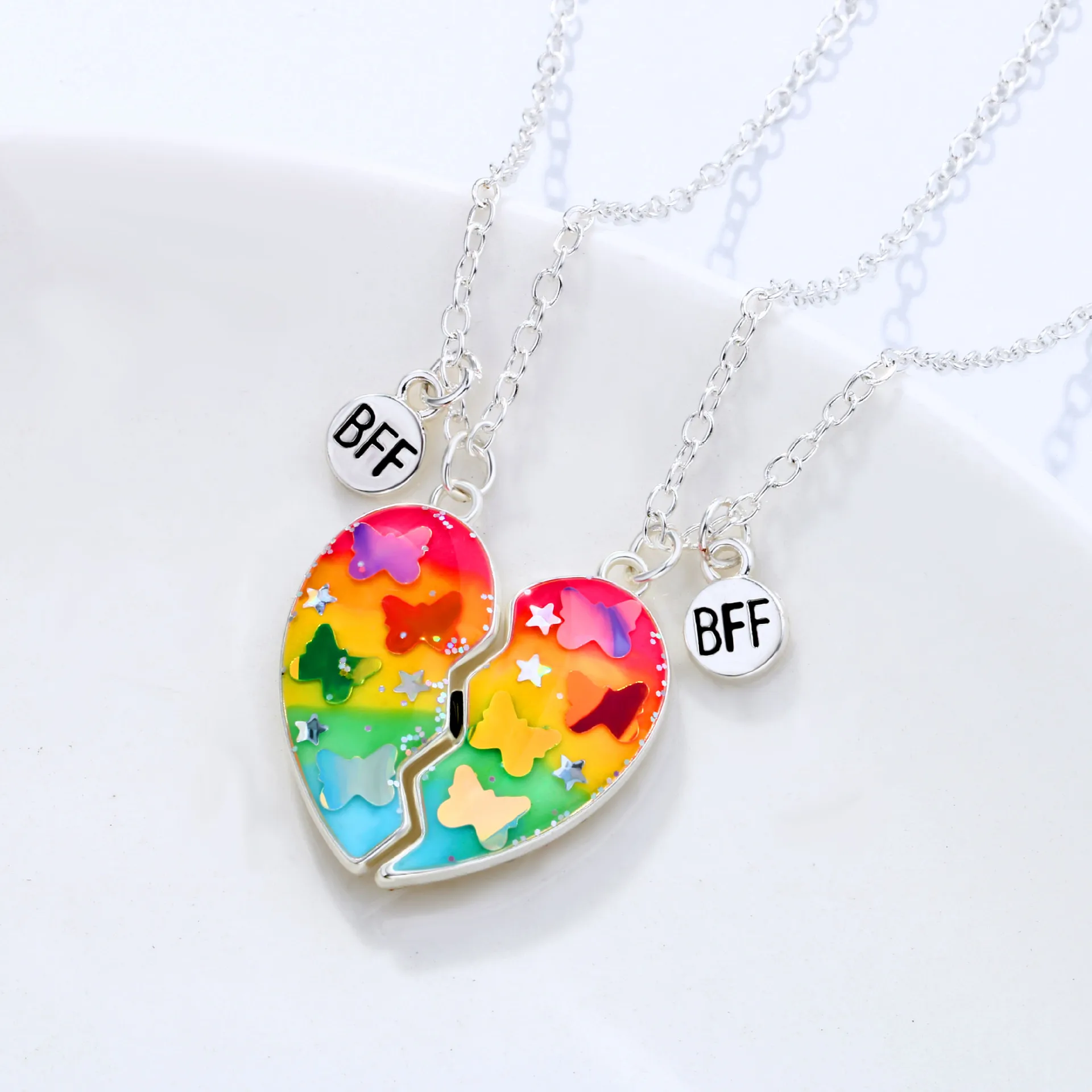 

2pcs Colorful Hearts Good Friend Necklace Set Fashion Cute Jewelry For Women Party Gifts 2023 Graduation Season Hot Accessories