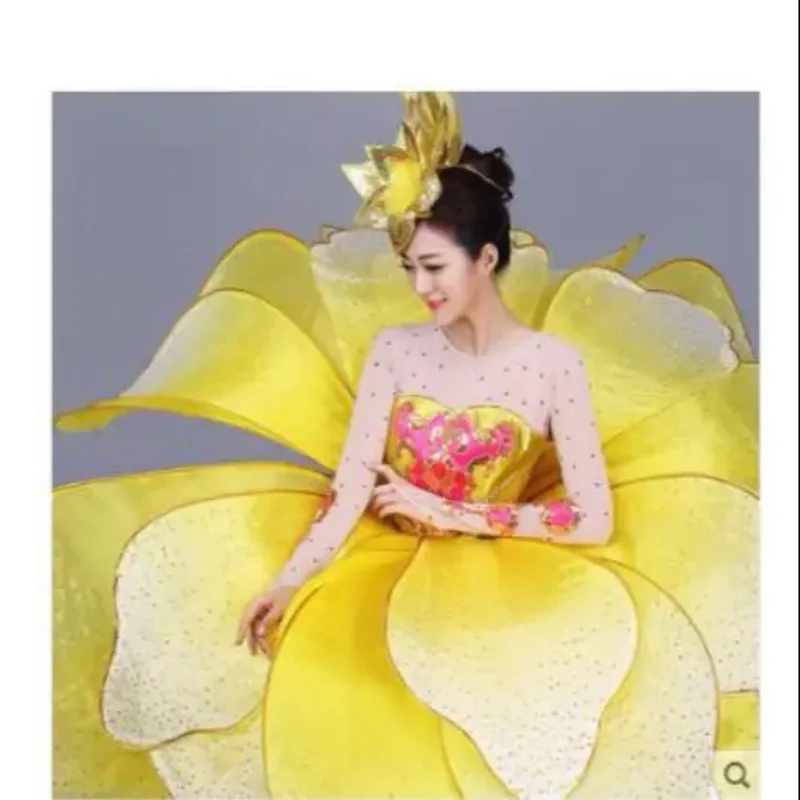 

Ремни с цветами не включают костюм