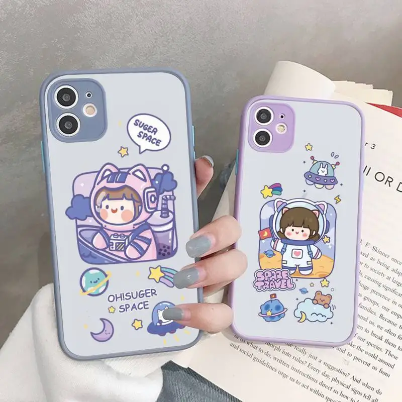 

Cartoon Astronaut Phone Case for iPhone X XR XS 7 8 Plus 11 12 13 pro MAX 13mini Translucent Matte Case