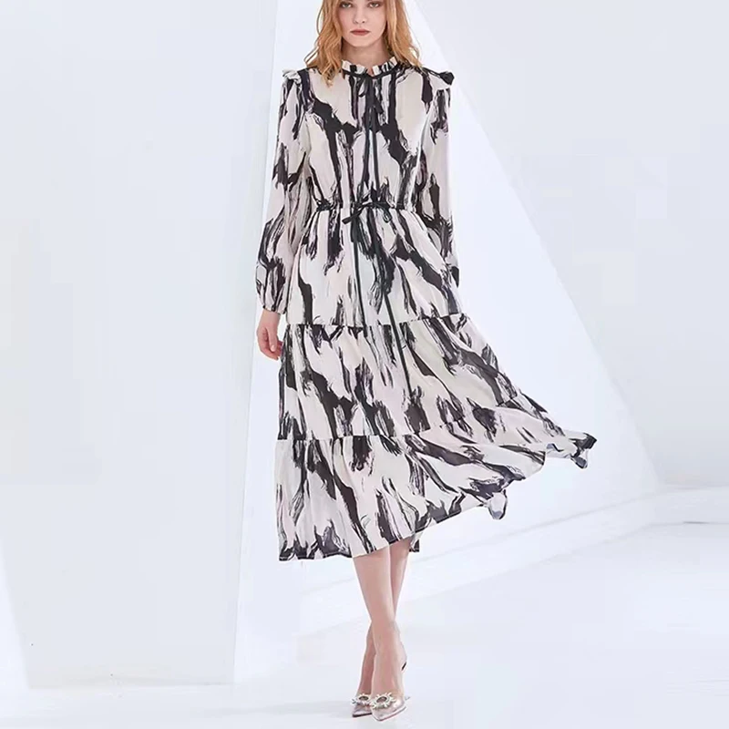 

New dress female 2023 fashion resort style temperament celebrity ink printing and dyeing long-sleeved lace collar tied long dres