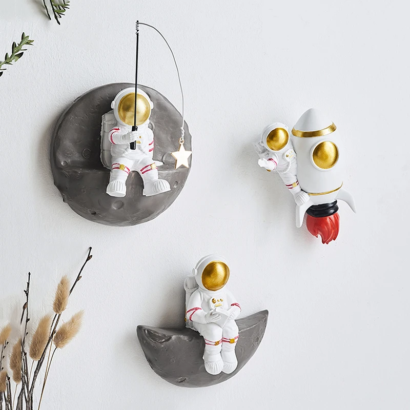 

Nordic Wall Decoration Frame Astronaut Resin Figure Wall Shelves Decorative Decorations for Living Room Hanging Wall Shelf Gifts