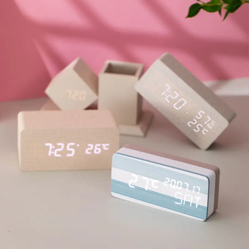

Alarm Clock Led Wooden Alarm Clock with Phone Charger Voice-Activated Sensor Temperature Display Snooze Function Home Decor