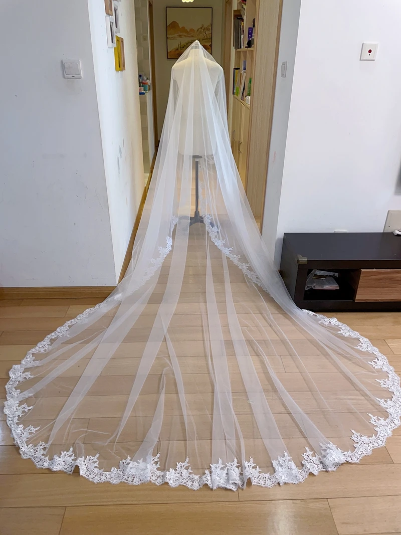 

Long White Ivory 3 Meters Full Edge Lace Wedding Veil One Layer Tulle Bridal Veil with Comb Accessories Veu Velo Noiva EE507