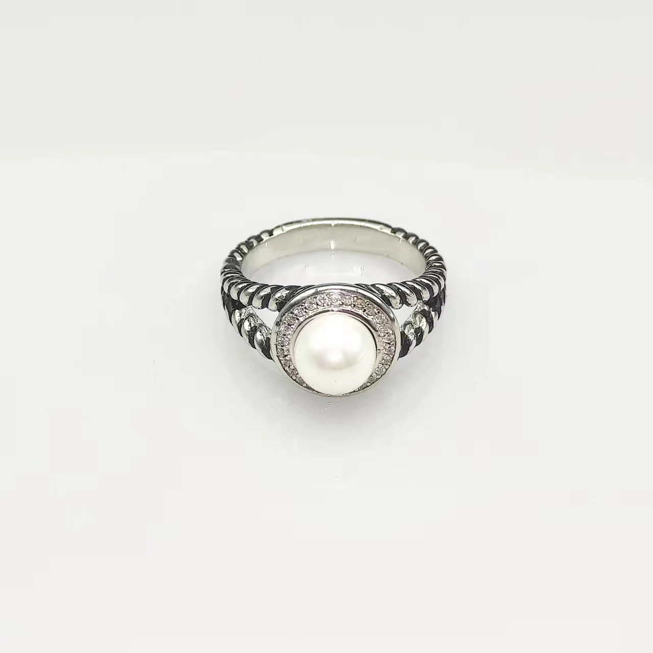 

DY Pearl Ring Vintage Jewelry Women Twisted Wire Wedding Engagement Design Birthday Gift