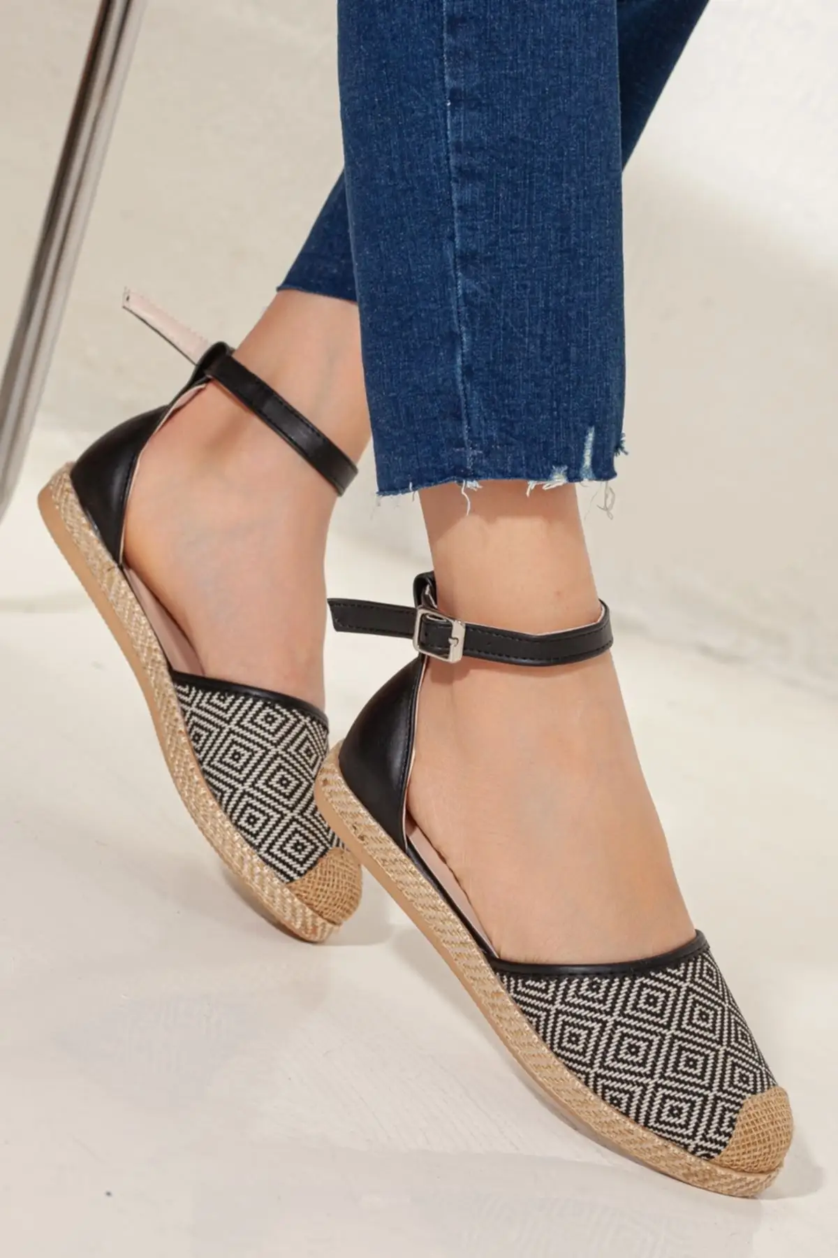 

Women Flats Shoes Legend Black Fashion Flats For Ladies Casual Shoes Elegant Flat Footwear Summer Ladies Shoes