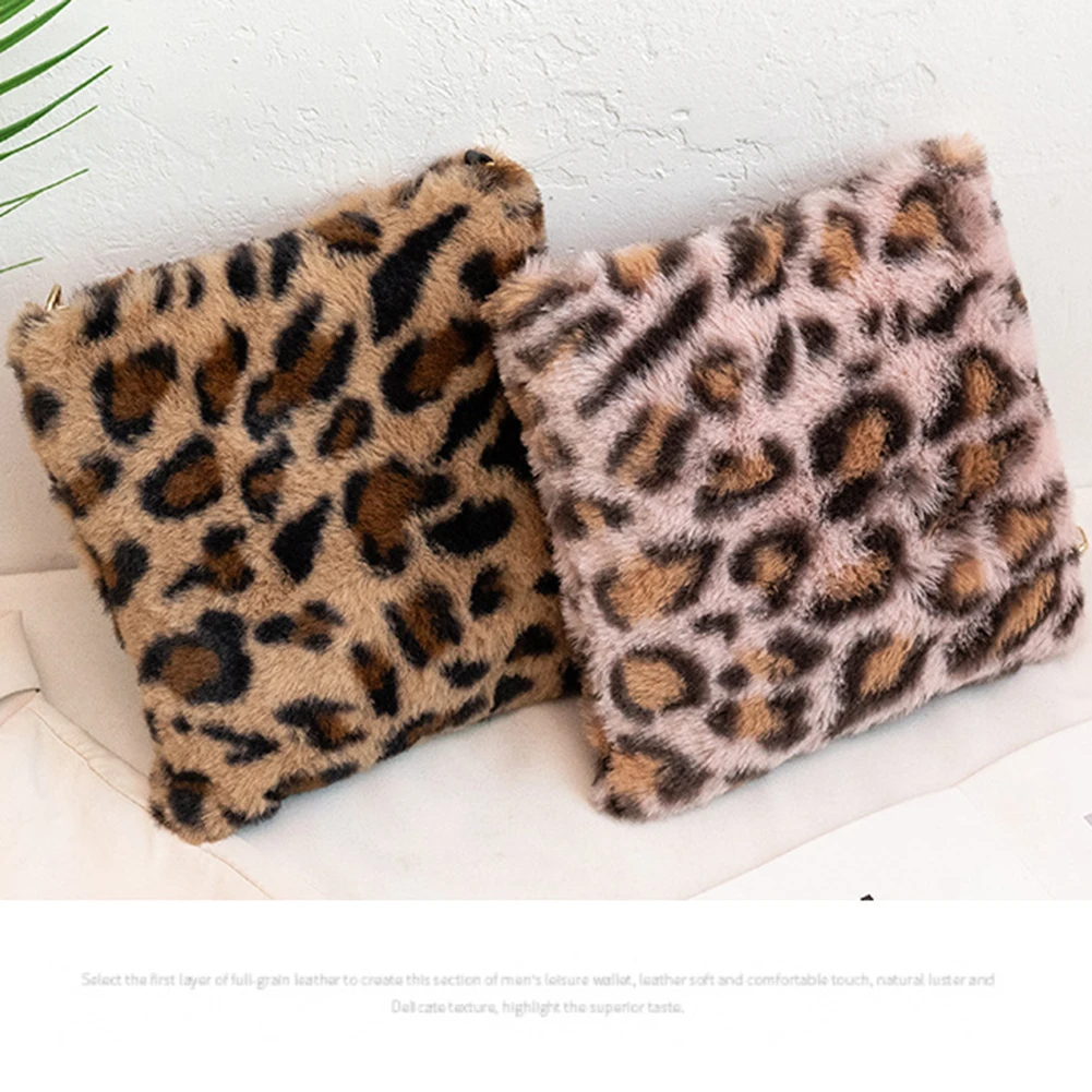 

Retro Women Shoulder Bags Leopard Pattern Handbags Leisure Ladies Girls Plush Messenger Bag Daily Traveling Commuter Bag