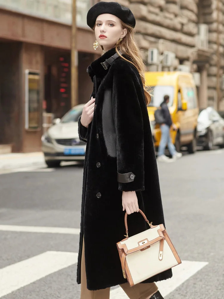 Рисунок 2 - Женское зимнее меховое пальто средней длины