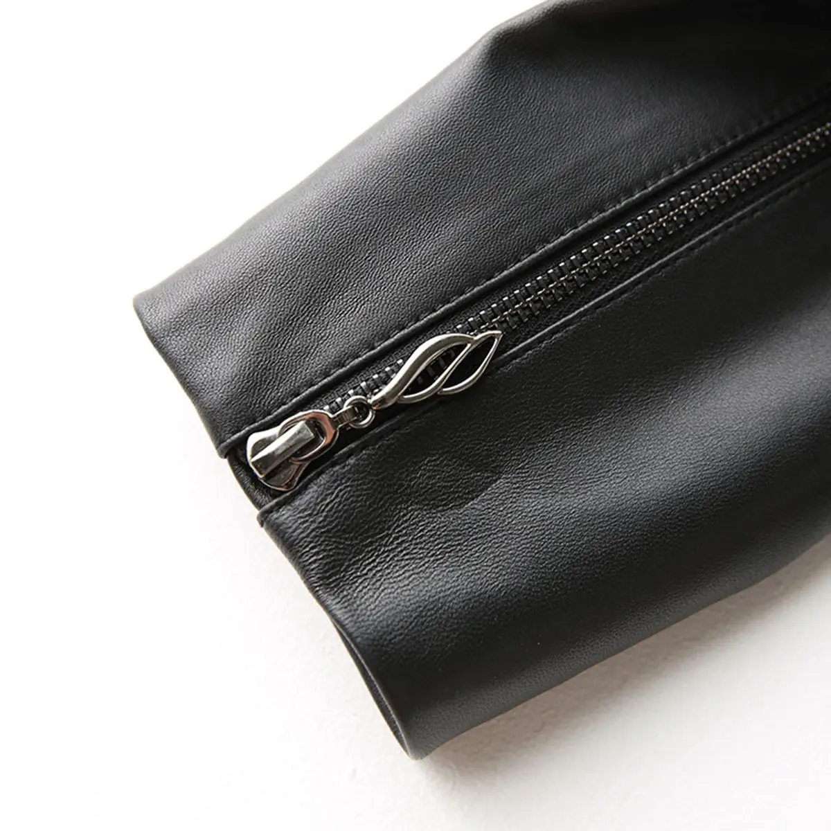 Autumn Winter Short Slim Sheepskin Coat Female 2022 New Moto Biker Genuine Leather Jacket Women Fashion Black Clothing Zippers