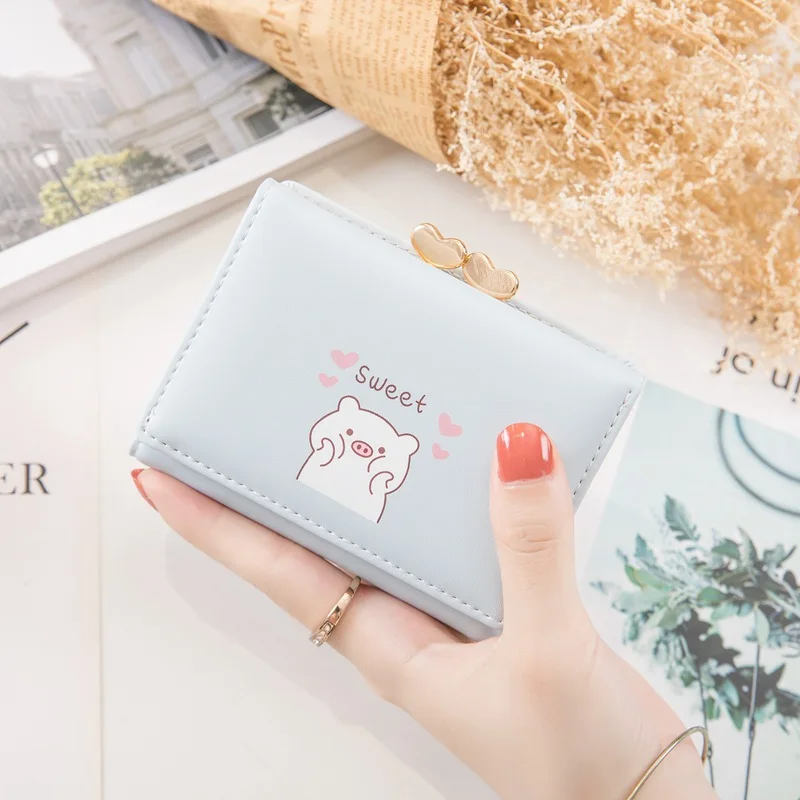 

Новый простой складной кошелек, студенческий милый мультяшный кошелек с зажимом для карт и монет, женский короткий кошелек с зажимом для де...