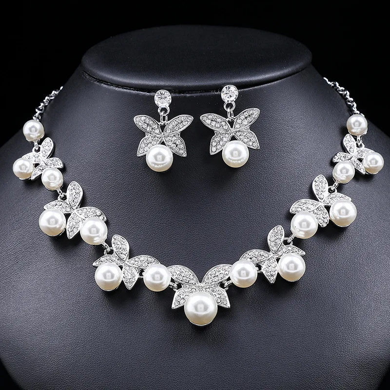 

Retro Palace Style Exaggerated Decorative Crystal Pear Necklace Earrings Wedding Bridal Pearl Jewelry Set For Women Lady