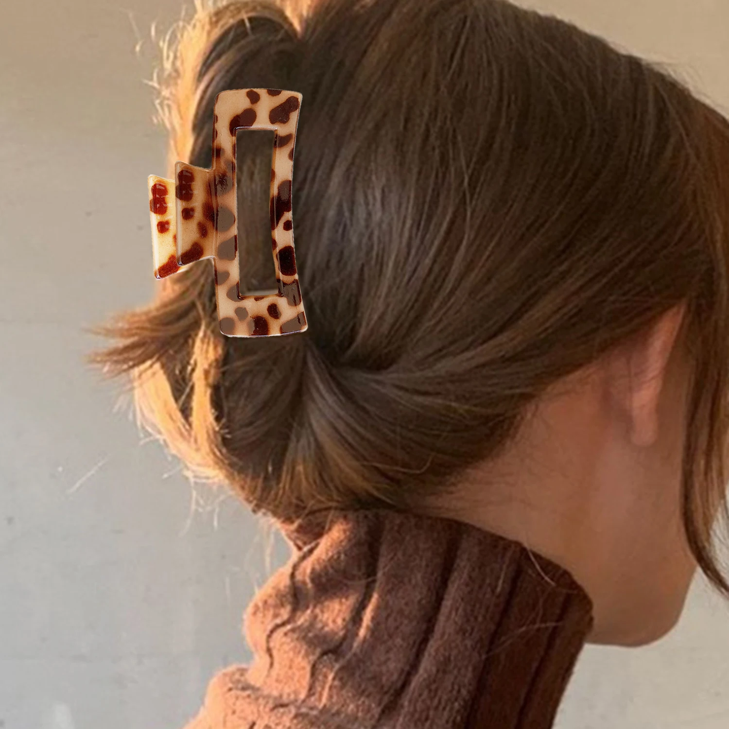 Элегантный зажим для волос с леопардовым принтом из смолы новинка 2024 большие