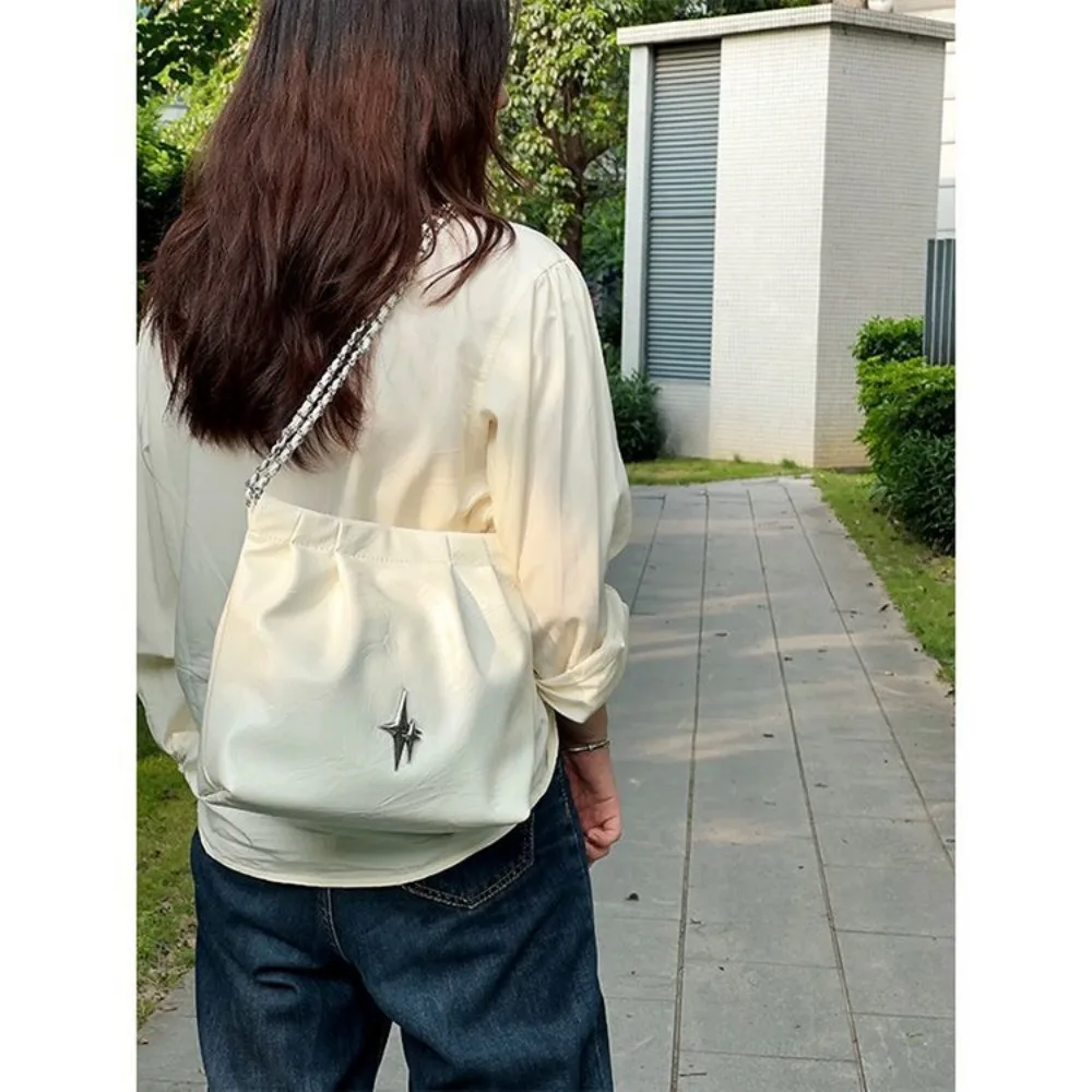 

Korean Y2k High-capacity Chain Crossbody Bag 2023 Fashion Sliver Pu Leather Streetwear Underarm Shoulder Bag All Match Handbag