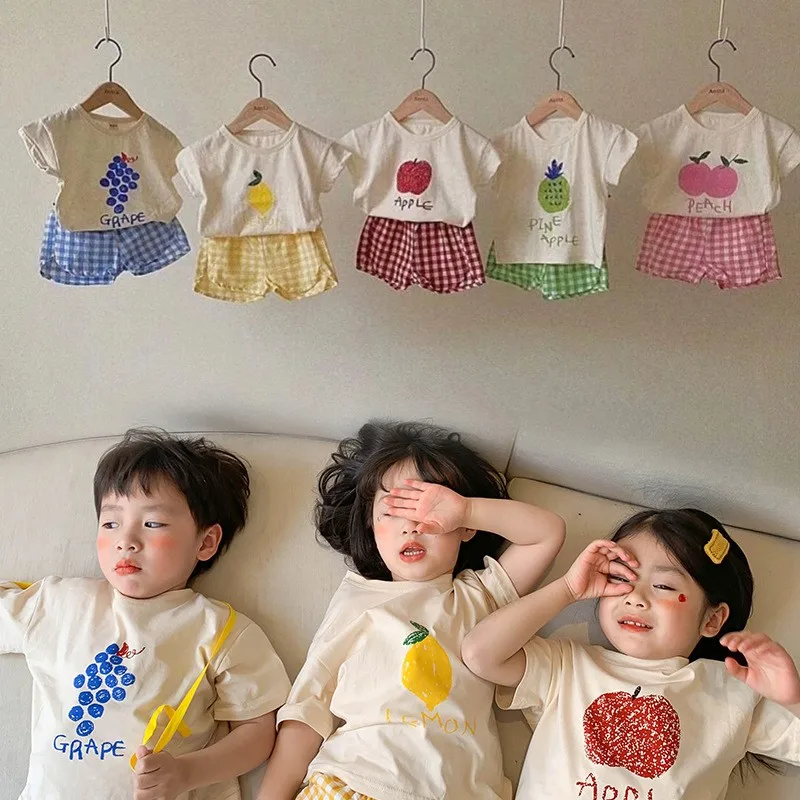 

2023 Summer New Children Clothes Printed Fruit Short Sleeve T-Shirts Plaid Shorts Set Kids Sports Suit Boys and Girls Outfits