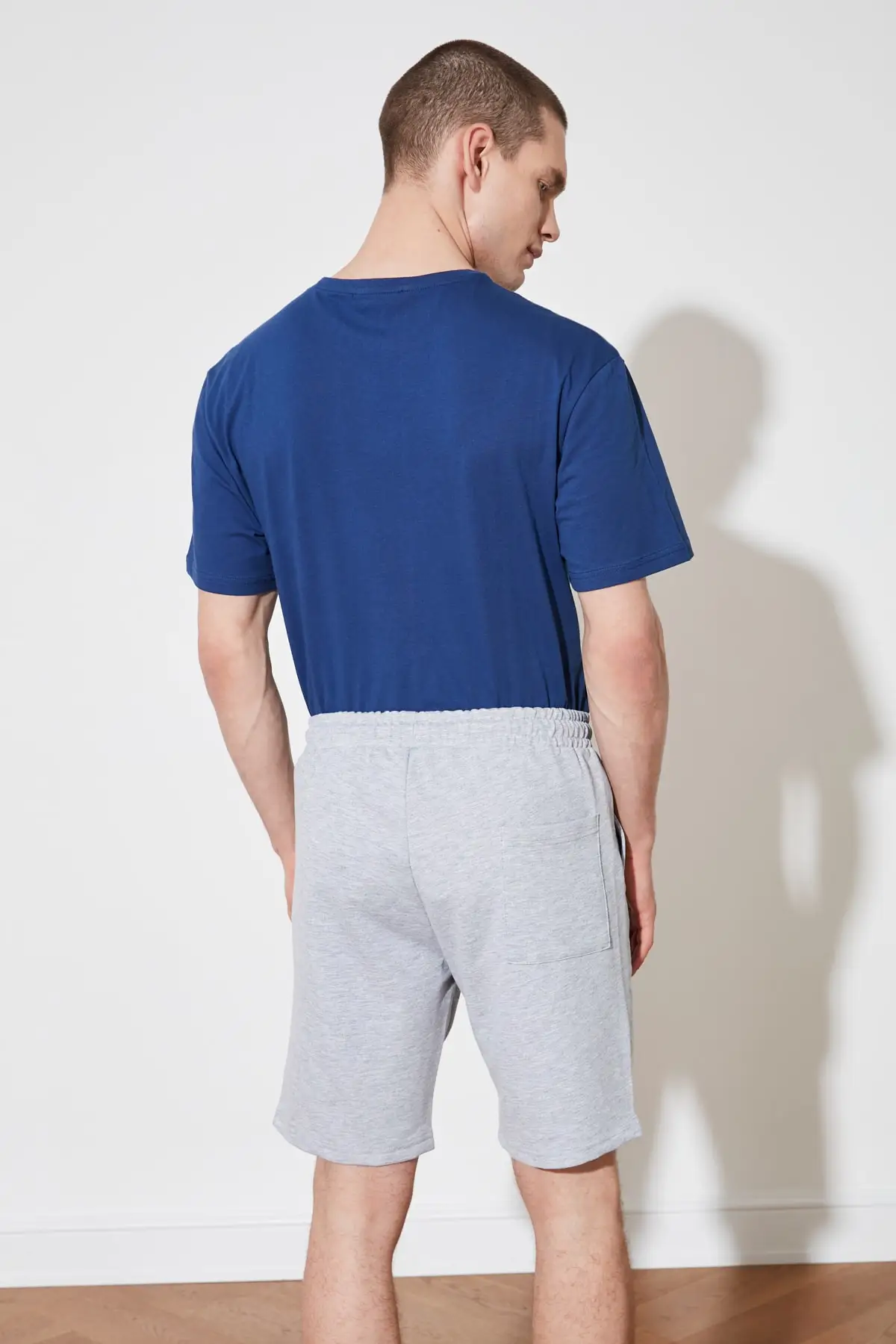 

Trendyol Men 'S Regular Fit Shorts & Bermuda TMNSS21SR0364