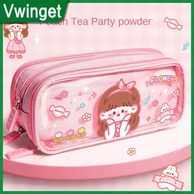 

Таким образом, четко видно, что фотокарандаш легко открывается и закрывается, натягивая клетчатую сумку для хранения, гладкая пользователь...