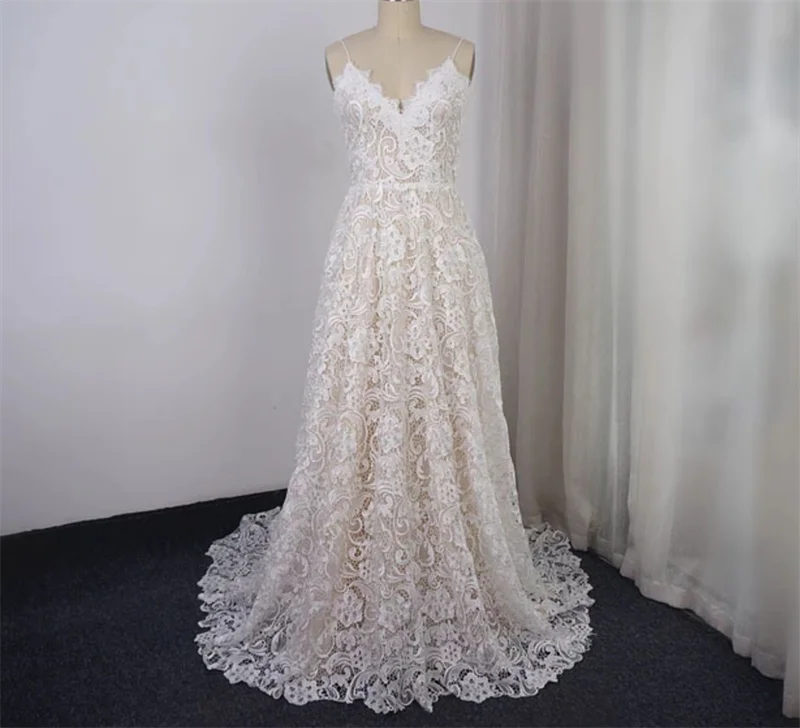 

Spaghetti straps Simple Backless Lace A-line Sleeveless Sweep Train Wedding Dress Bride Gown Vestidos De Novia robe mariée