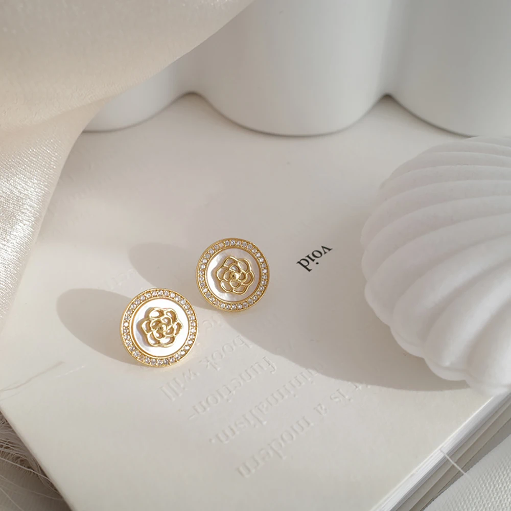 

Retro Sweet Round Women Korea Camellia Earrings Rhinestone Stud Earrings Fashion Jewelry Alloy