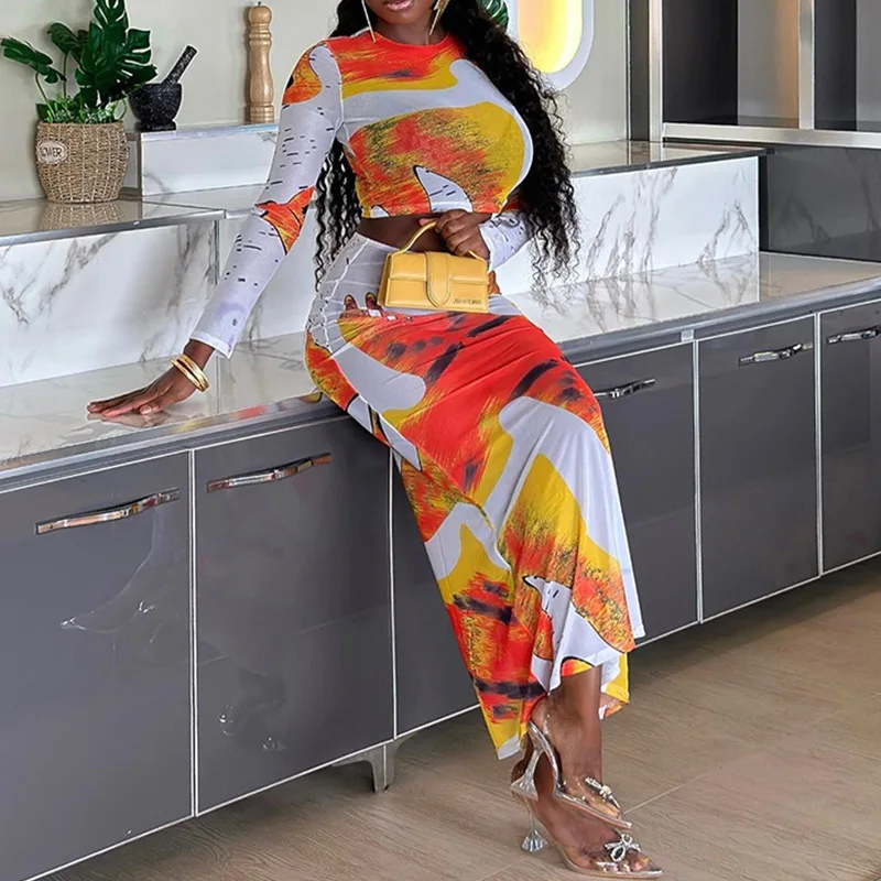 

Women Sexy Printed Dress Long Sleeved Pullover Round Neck Top and High Waist Wrapped Skirt Two-piece Set Elastic Vintage Dress