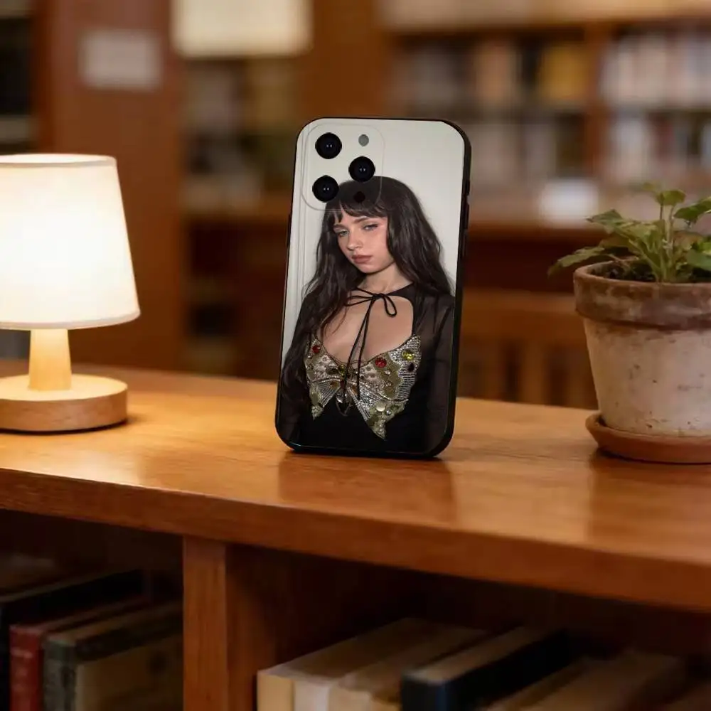 Чехол для телефона Singer Clairo C-Charm Fashion Black Soft, совместимый с iPhone 11, 12, 13, 14, 15, 16, 17 Pro Max Mini Plus Air. (art.: 3920dcfcaca0b) - 3920dcfcaca0b