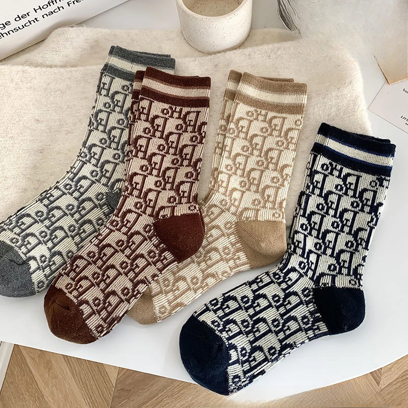 Чулки носки с вышитыми буквами женские полосатые двойной иглой подарок на день