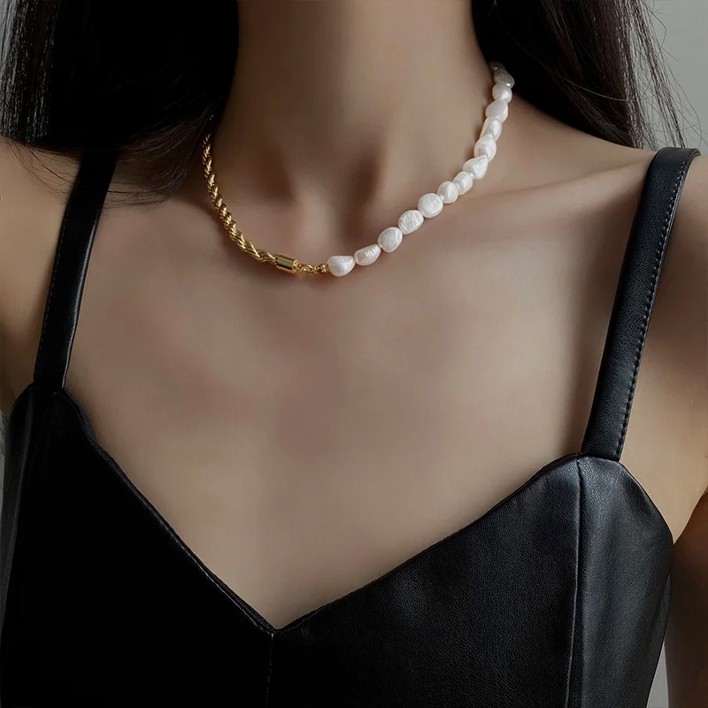 

VSnow Simple Asymmetric Pearl Twist Chain Choker Necklace for Women Trendy Natural Pearl Baroque Wedding Necklace Jwellery