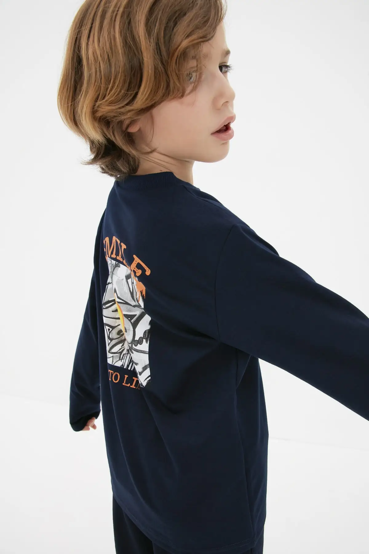 

Trendyol printed men's knitted slim Sweatshirt TKDAW22SW1939