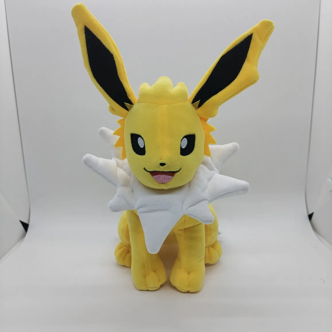 

Pokemon TAKARA TOMY Eevee Model Toys Cartoon&Cute Monsters Family Throw Pillow Birthday Gift For Kids Friends Boys