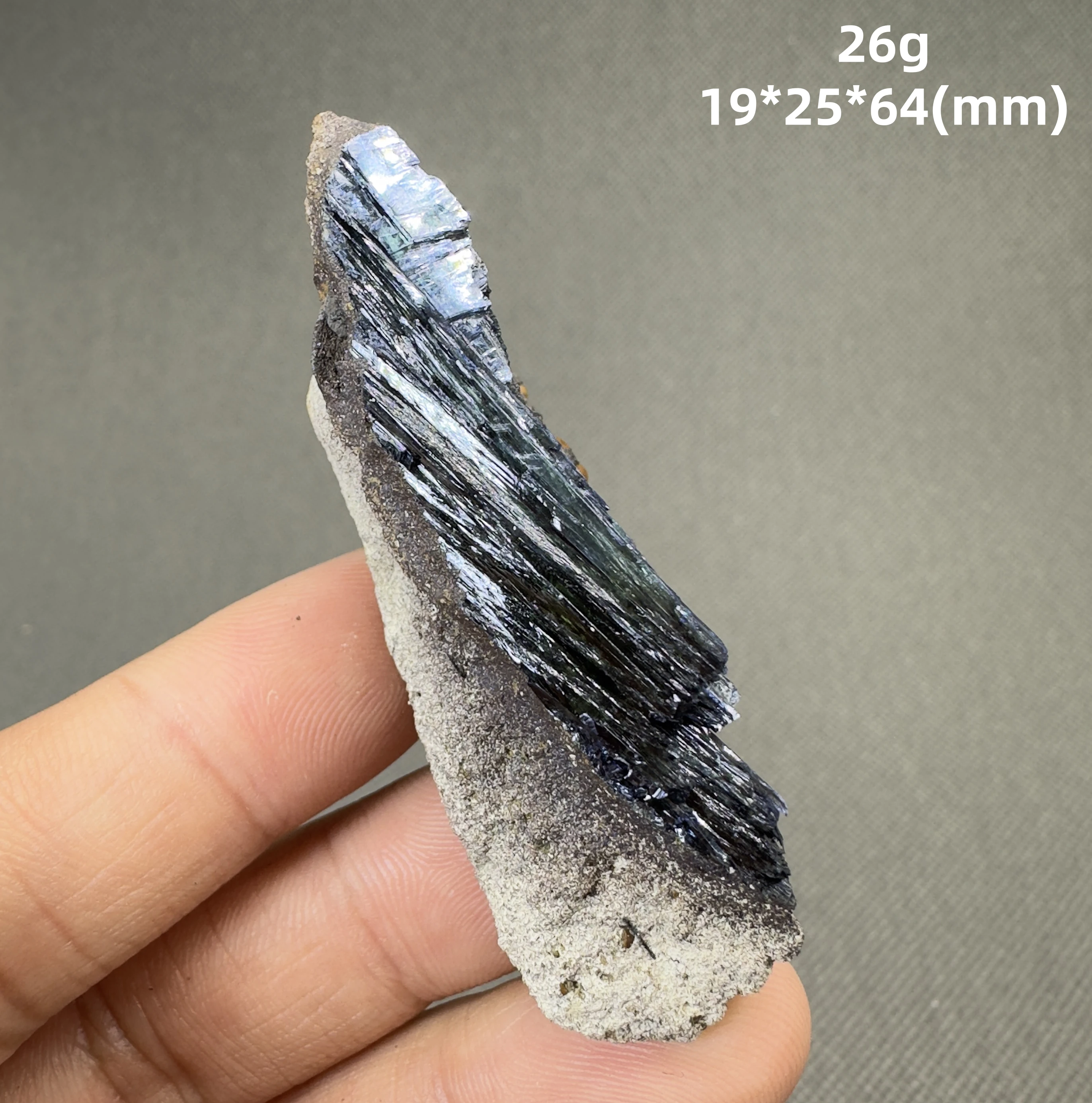 

Бразильский вивианит Vivianite Blue ironearth + кварц QIANCHUAN