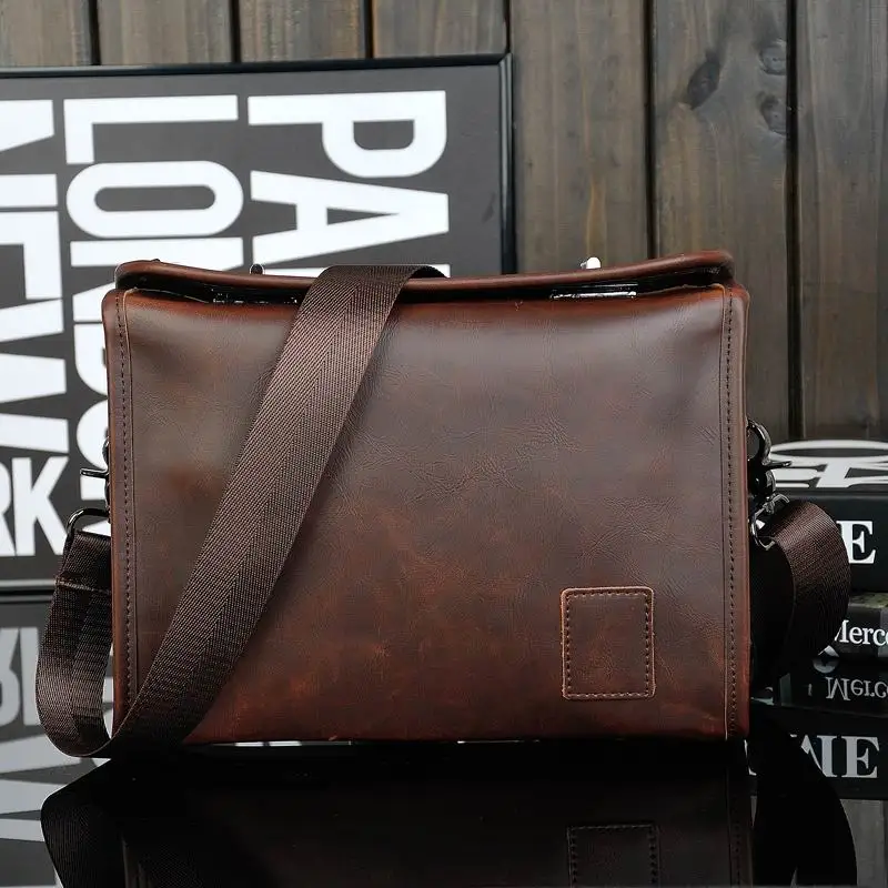 Mens Cross Body Bag Shoulder Bag Fashion Bag Luxury Bags Messenger Bag Mens Bag Vintage One-shoulder Messenger Bag Shoulder Lock