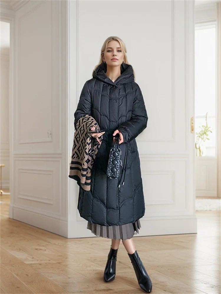 Женский длинный пуховик новинка для зимы стильная и элегантная облегающая