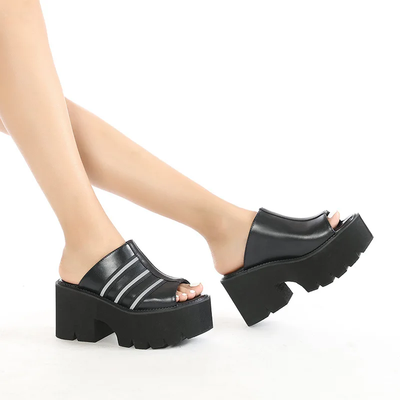 Сандалии женские на танкетке босоножки платформе без застежки Повседневная