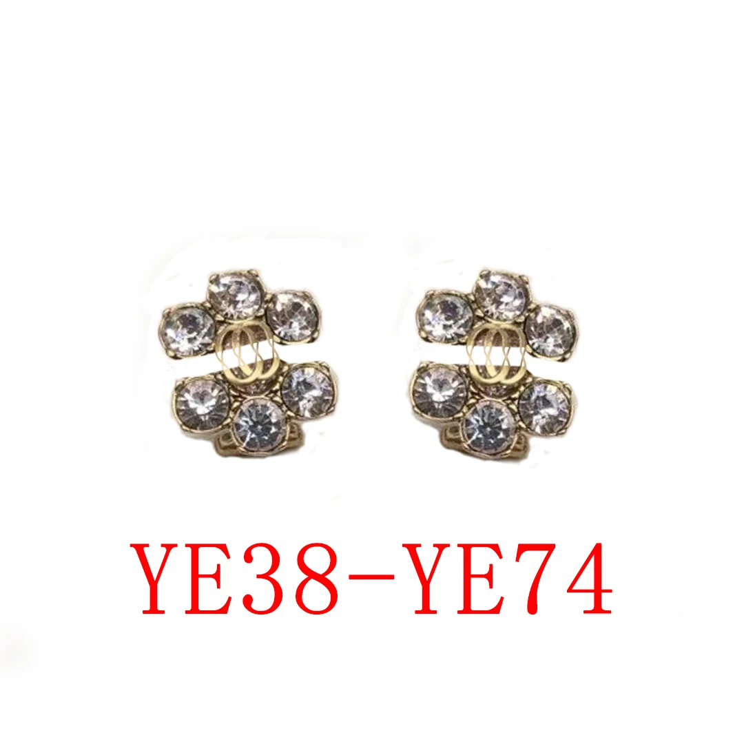 

Flower ear clips a large water drill retro high-end wild 925 silver needle earrings