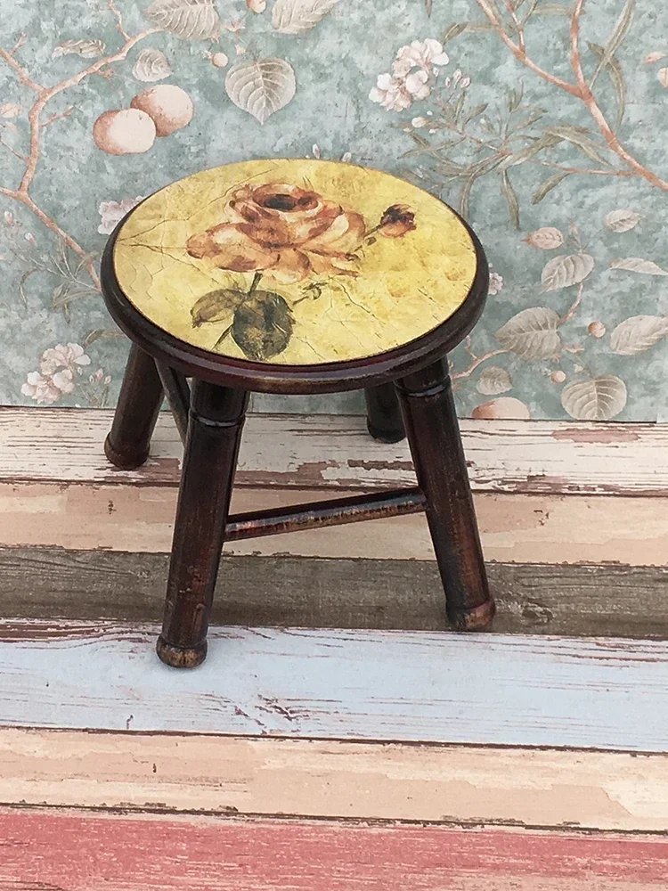 Модный круглый стул из массива дерева низкий для детей дома