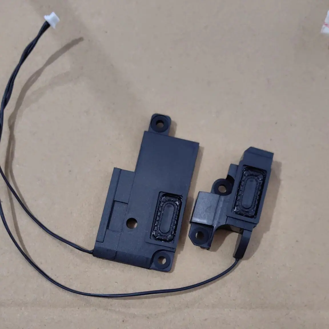 НОВЫЙ Встроенный динамик для ноутбуков Acer E5-475G P249 E5-476G N16Q1 (art.: 3920daba05017) - 3920daba05017
