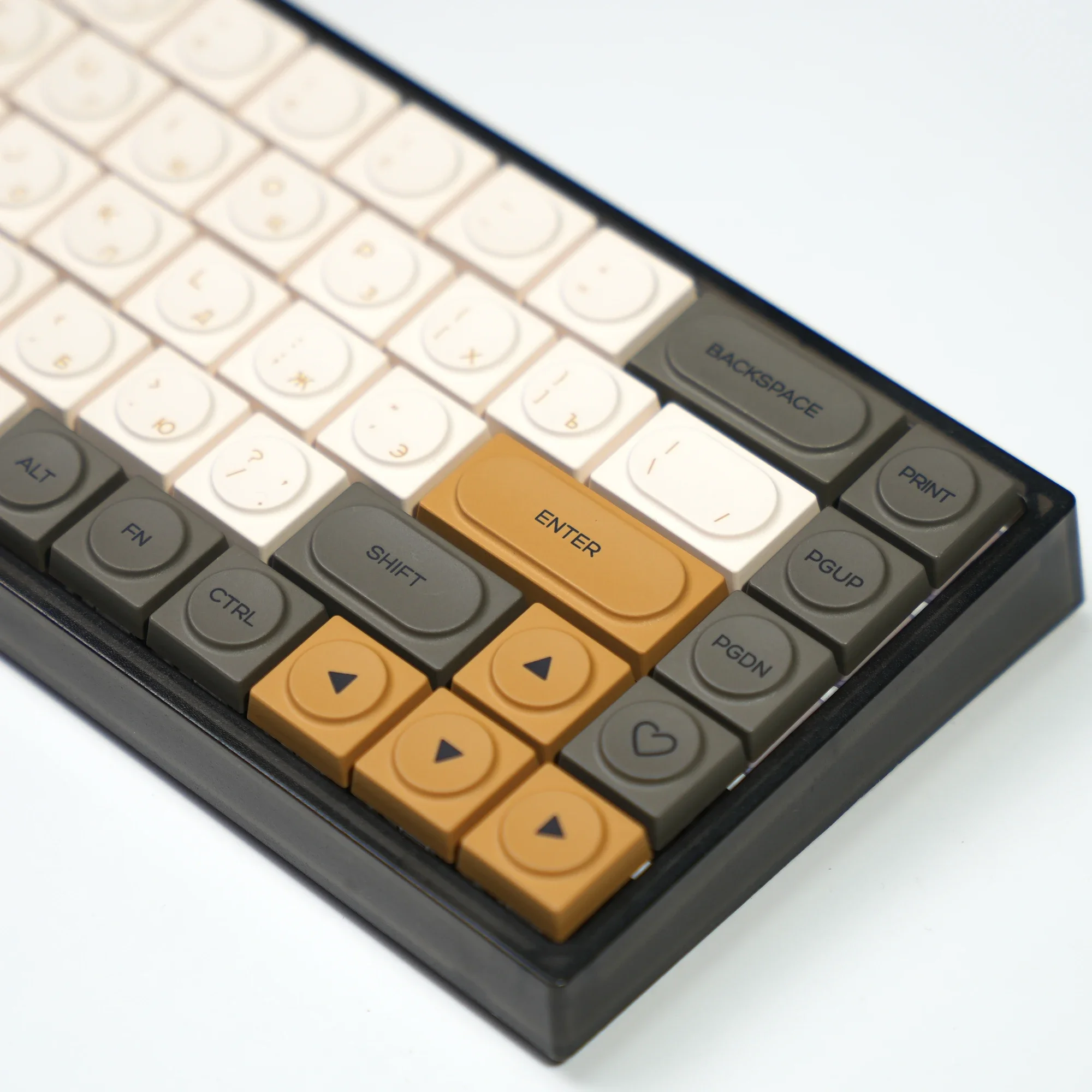 Фото KBDiy PBT низкопрофильные русские колпачки для механических клавиатур, изготовленные на заказ блестящие колпачки для клавиш MX Switch HitBox 138-клавишные колпачки №2