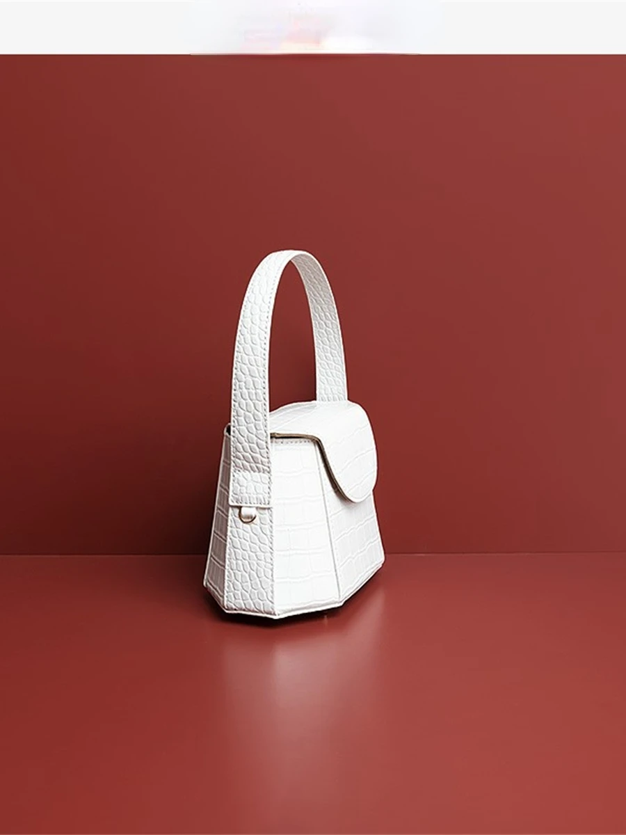 

Женская сумка на одно плечо из воловьей кожи с французским крокодиловым узором