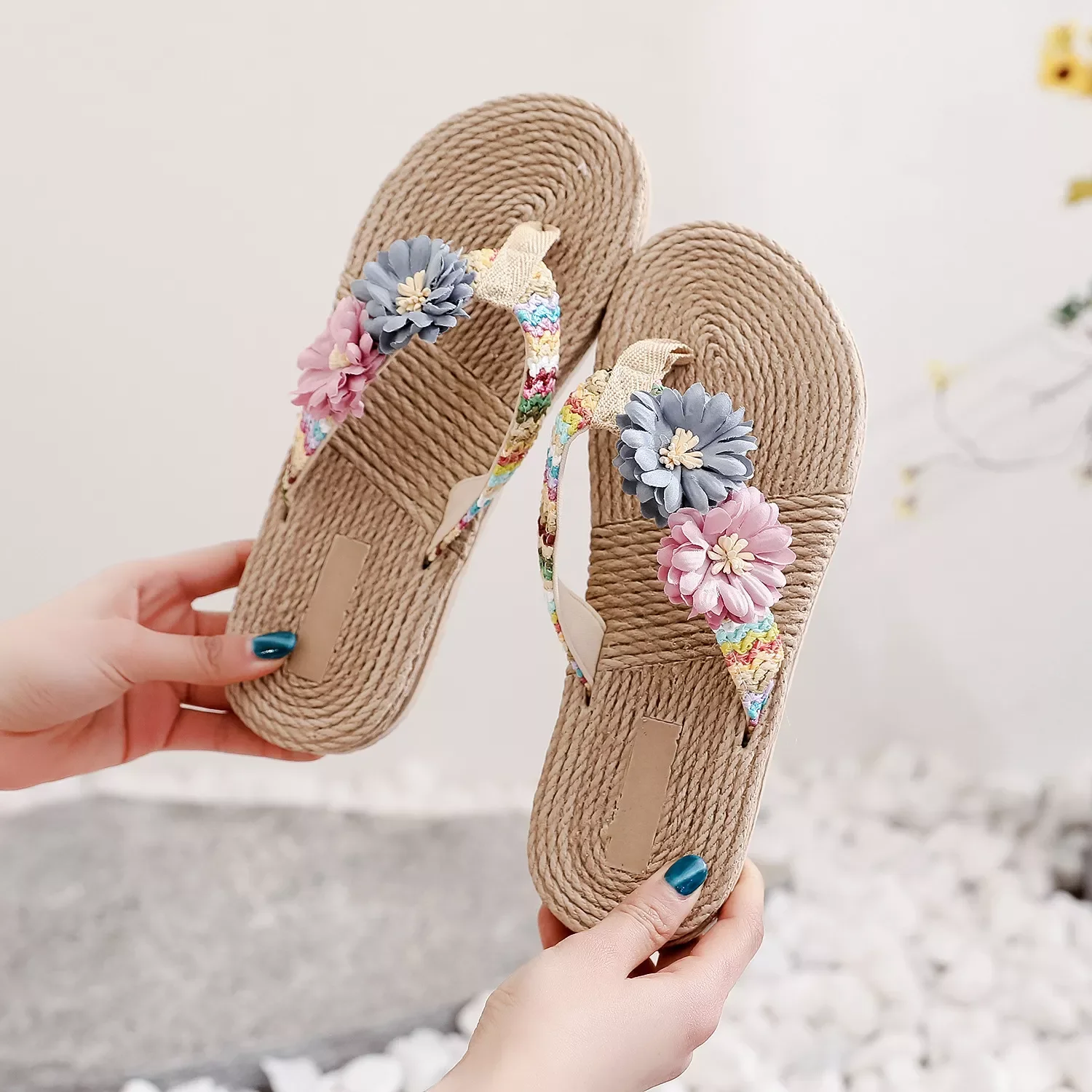 

2022NEW outside wearing flip-flops flower beach sandals Han Chao sponge with female slippers