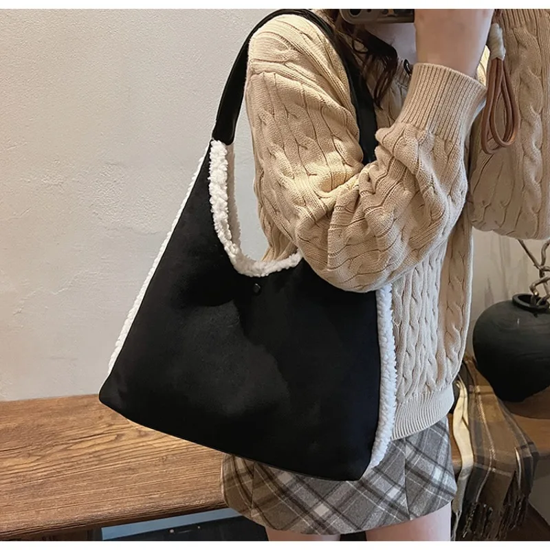 Большая женская сумка для студентов колледжа новинка 2024 плюшевая матовая