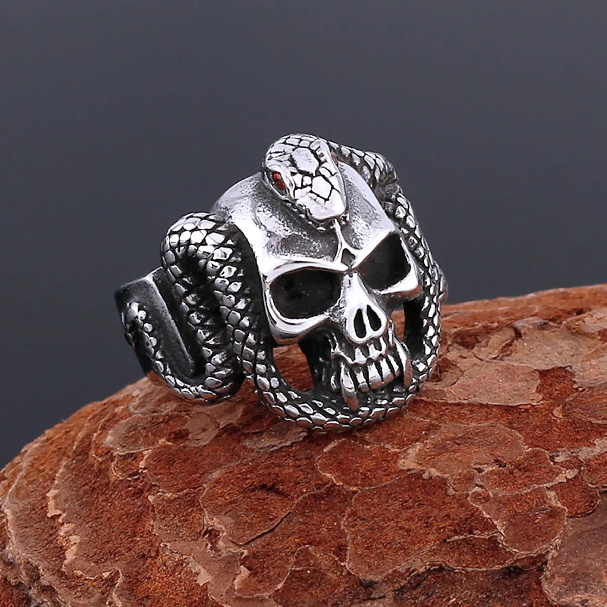 

Free Shipping Vintage Street Tail Snake Viking Skull Ring Nordic Odin Fashion Men's Amulet Ring Jewelry Teen Personality Gift