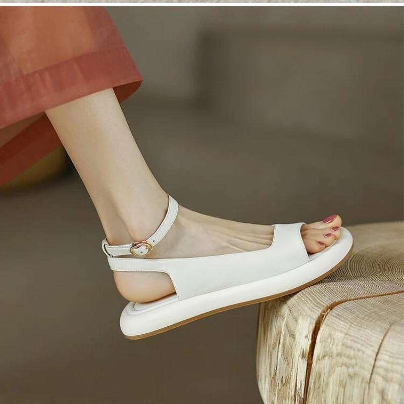 

New 2022 Summer Fashion Casual Thick-soled Women's Sandals Fish Mouth Buckle Strap Flat Women's Sandals Size 35-40