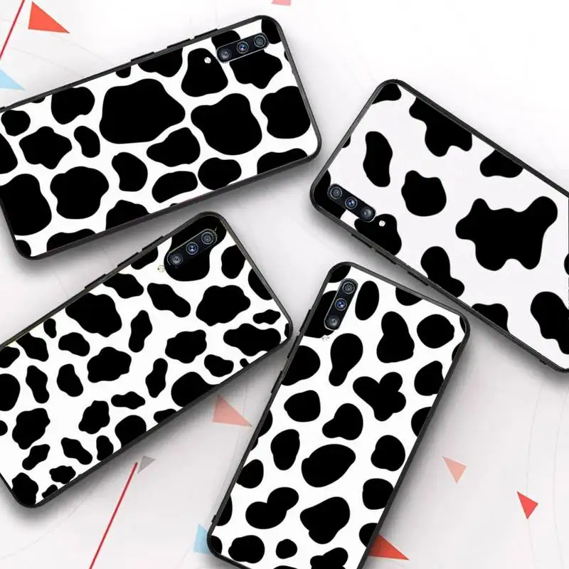 

YNDFCNB White Black Cow Symbol Print Pattern Phone Case for Redmi 8 9 9A for Samsung J5 J6 Note9 for Huawei NOVA3E Mate