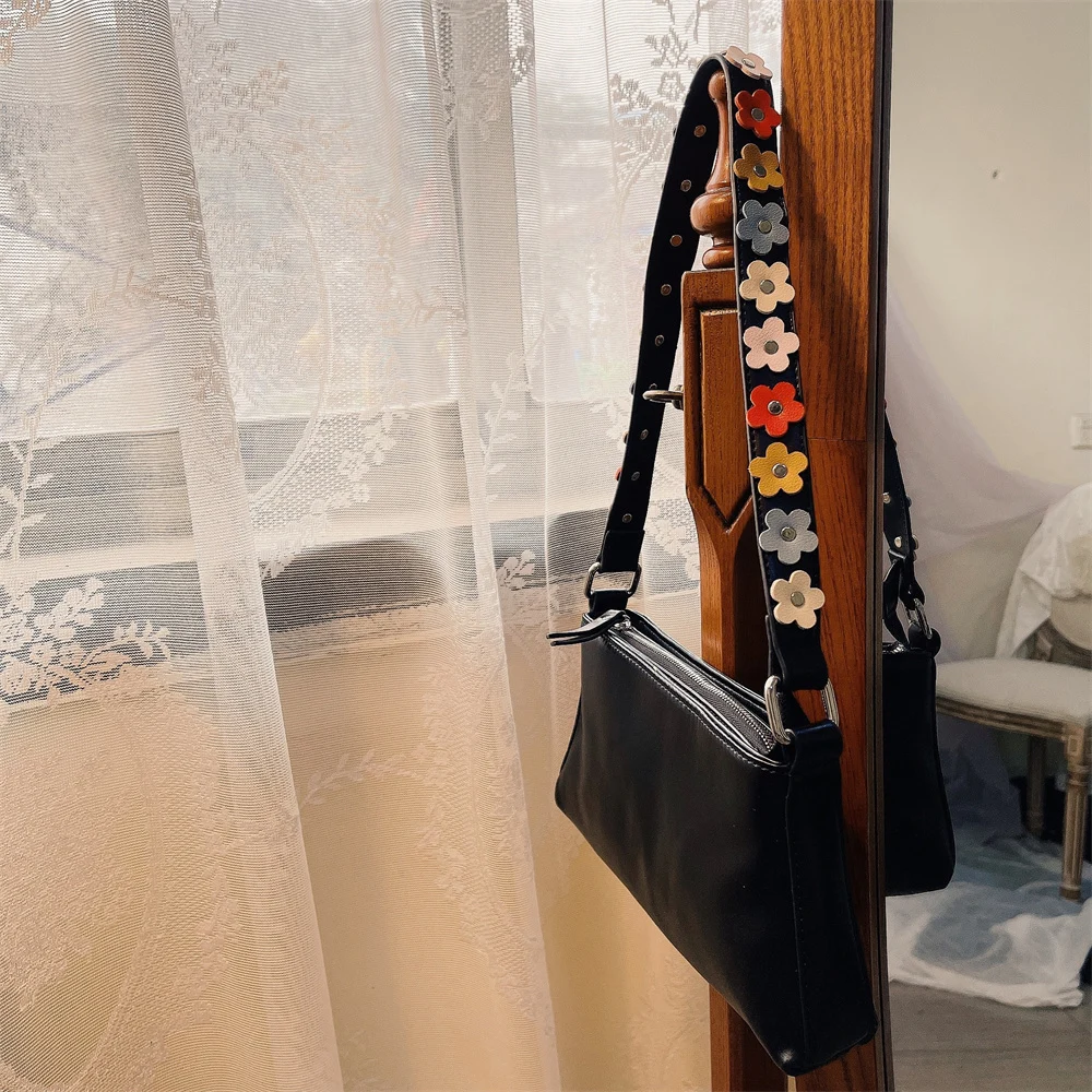 Vegan PU Leather Crossbody Sling Bags Women Luxury Designer Fashion Vintage Flowers Shoulder Bag Female Simple Messenger Bag