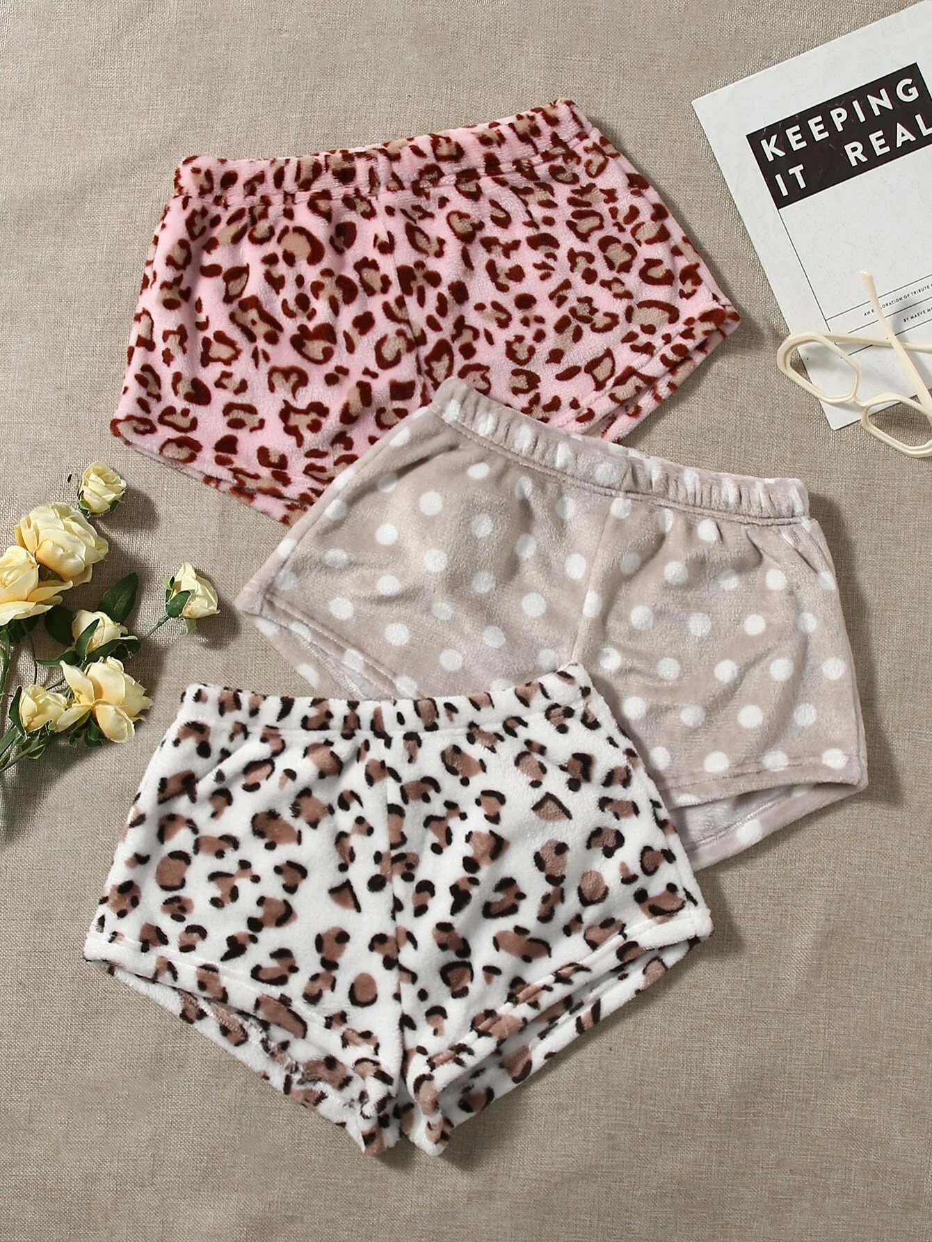

3pcs Leopard And Polka Dot Pattern Flannel Sleep Shorts