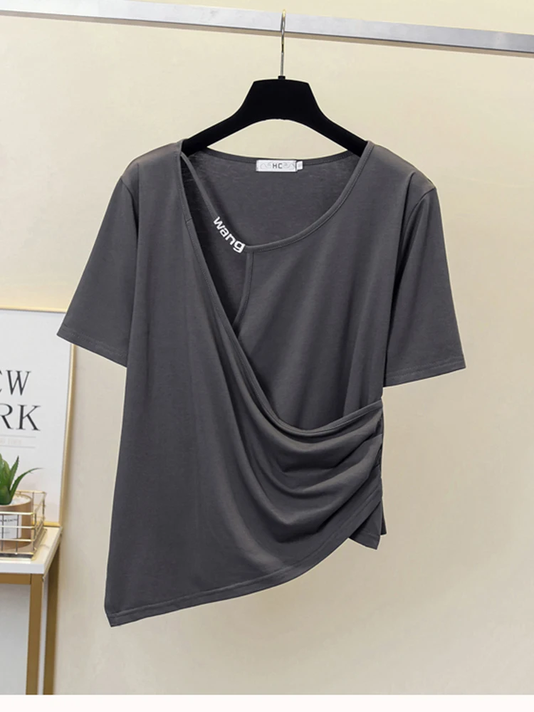 

Женские летние футболки, новинка 2023, Корейская темпераментная необычная скрывающая мясо футболка со складками и коротким рукавом, трендовая футболка D4037