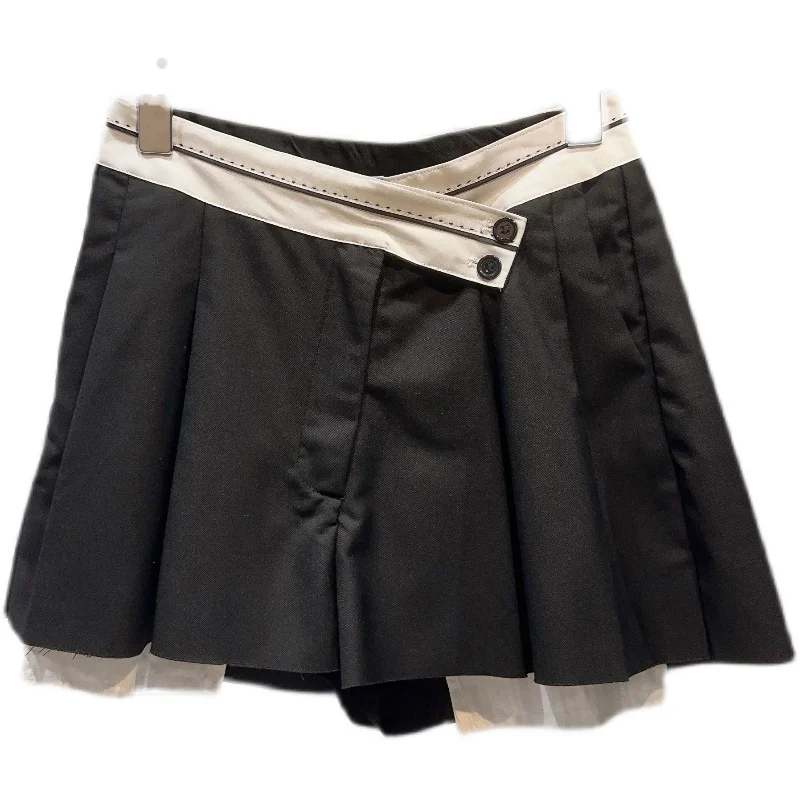 2023 Summer New Black White Contrast Color Irregular Pocket Shorts Culottes Women Fashion All-Match Pleated Skirt Casual Shorts