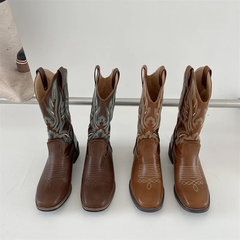 Cowboy Short Boots for Women 2022 Cowgirl Fashion Western Boots Women Embroidered Casual Square Toe Designer Shoes